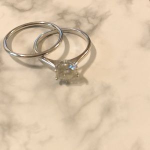 Moissanite ring 1 carat GRA certified .925 sterling silver with band